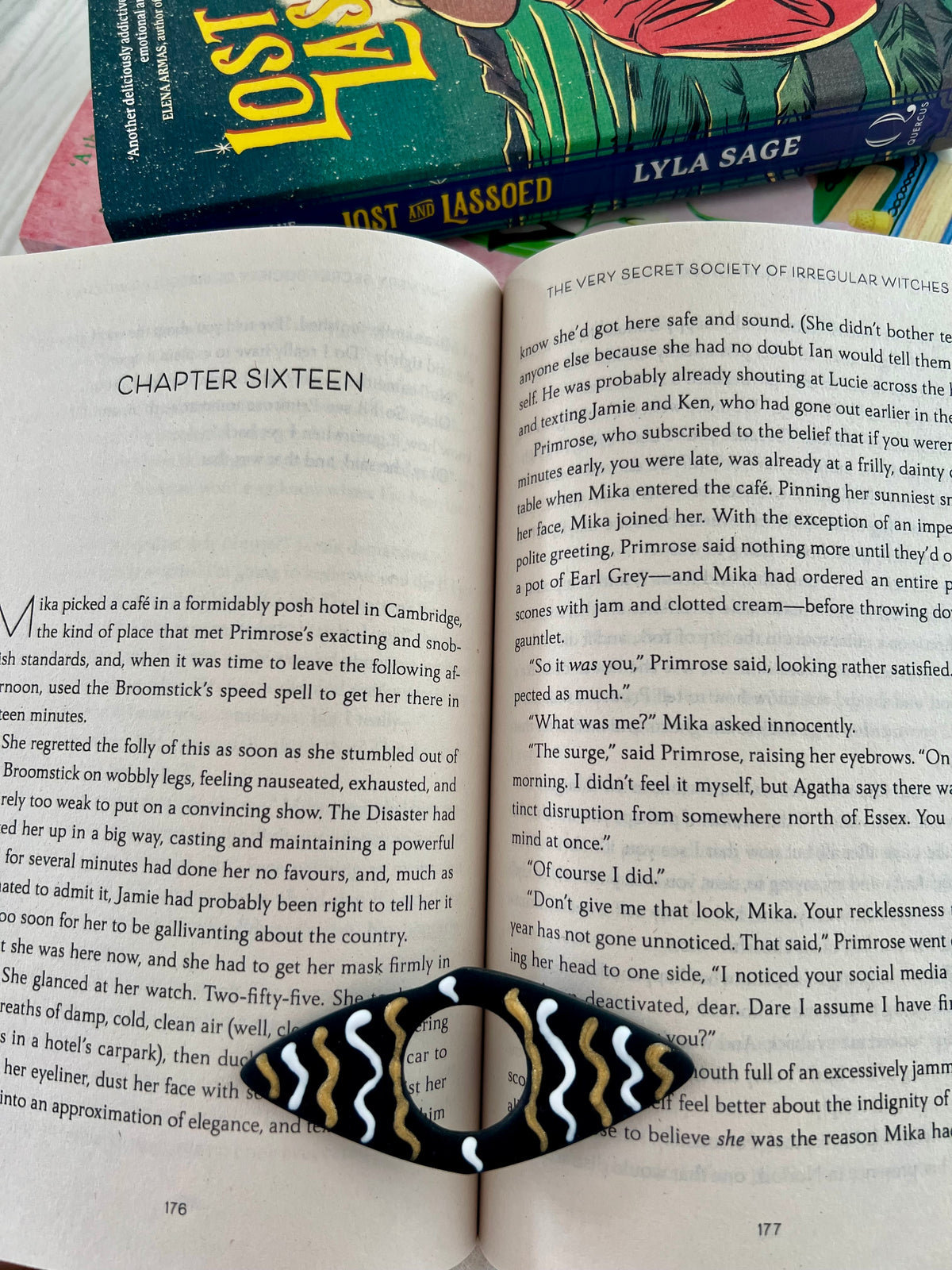 Page Holder