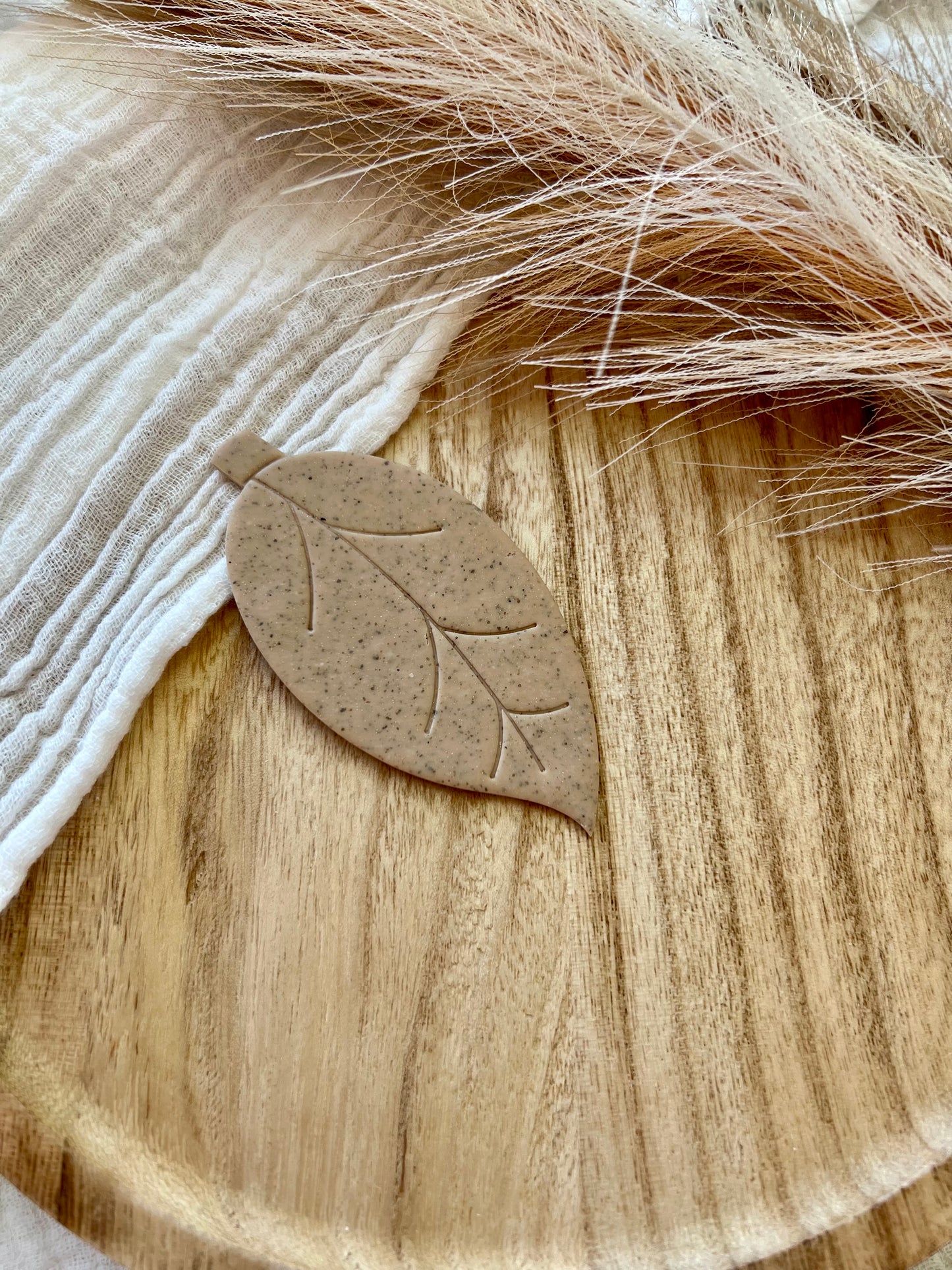 Leaf Ring Plate