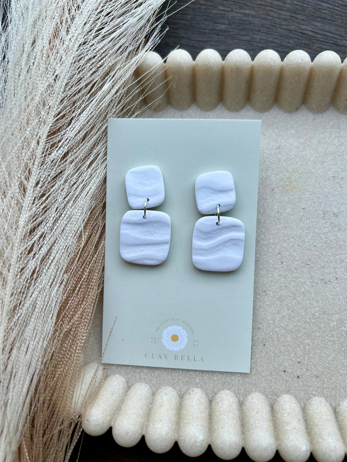 Twyla - White