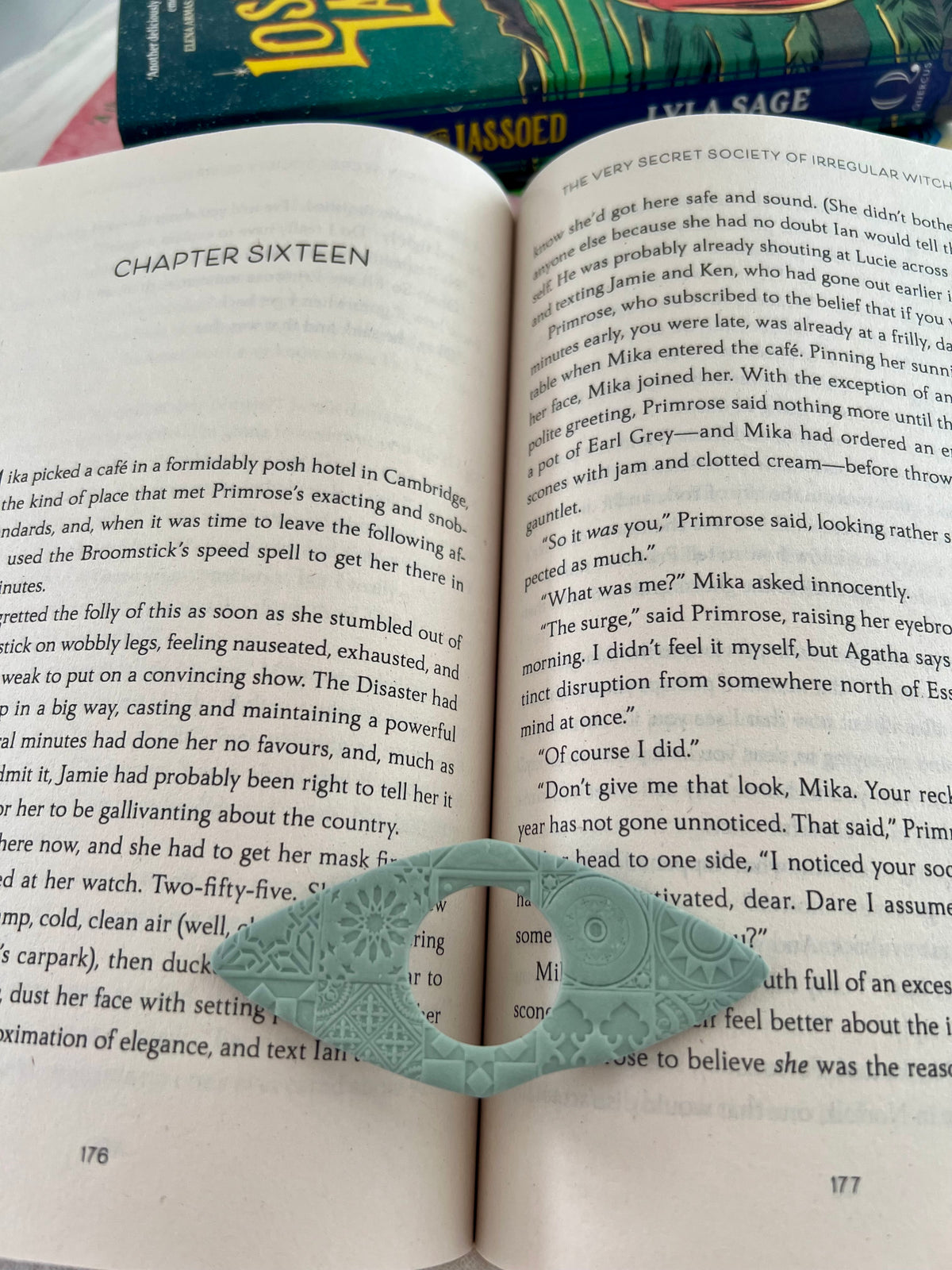 Page Holder